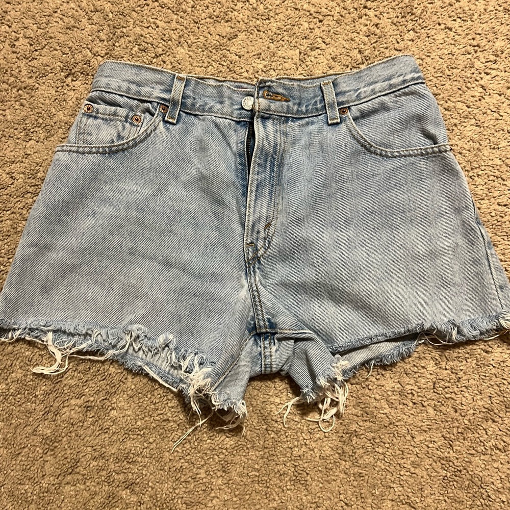 Levi’s Classic Relaxed 550 Jean shorts🤍 size: 10 Mis M